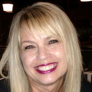 Meet your Posher, Holly